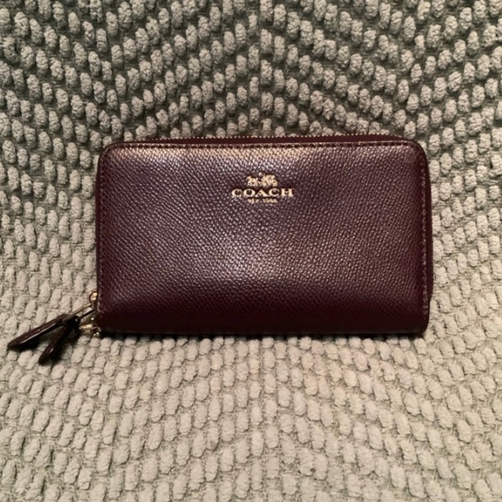 EUC COACH DOUBLE ZIP WALLET